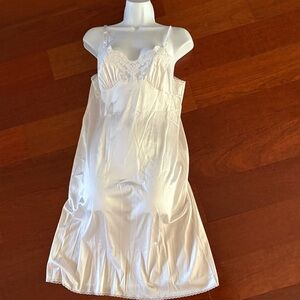 Vassarette Full Slip White Size 36 24” Satin Lace Nylon Adjustable Straps V-neck